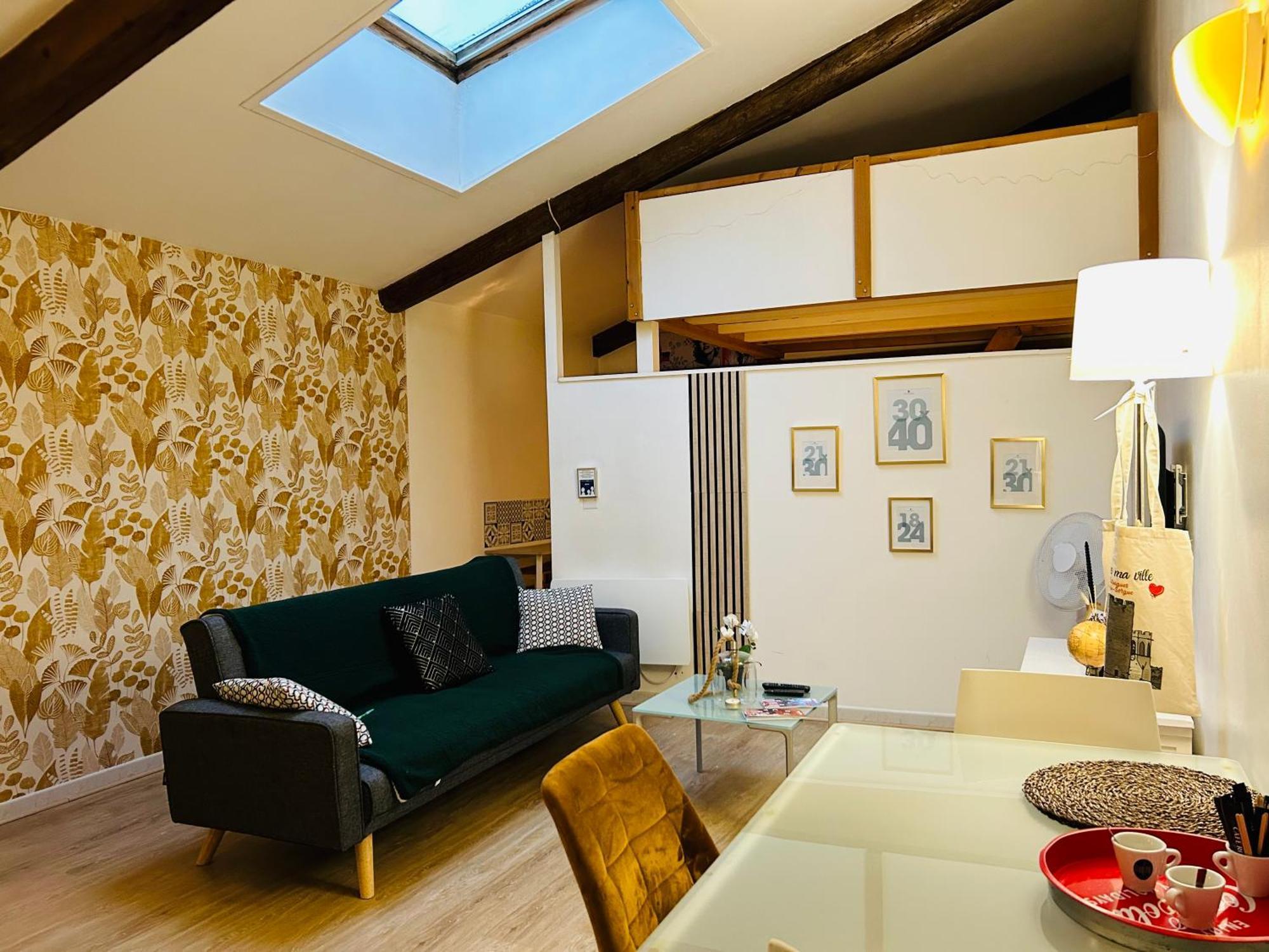 Le Saint-Lazare Appartement Au Calme Intra Muros 아비뇽 외부 사진