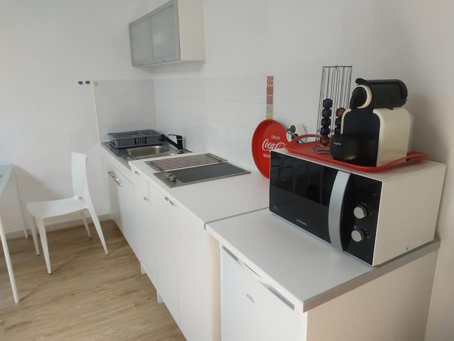 Le Saint-Lazare Appartement Au Calme Intra Muros 아비뇽 외부 사진
