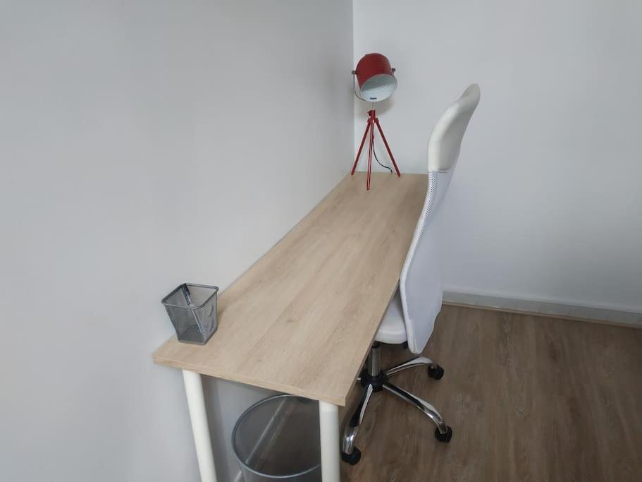 Le Saint-Lazare Appartement Au Calme Intra Muros 아비뇽 외부 사진