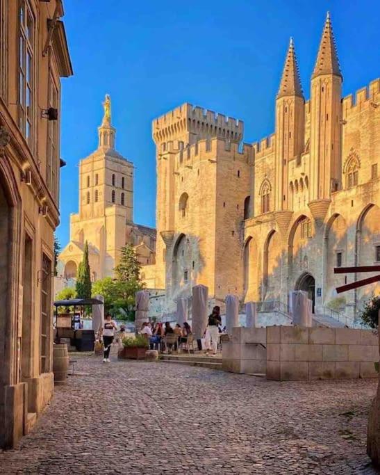Le Saint-Lazare Appartement Au Calme Intra Muros 아비뇽 외부 사진